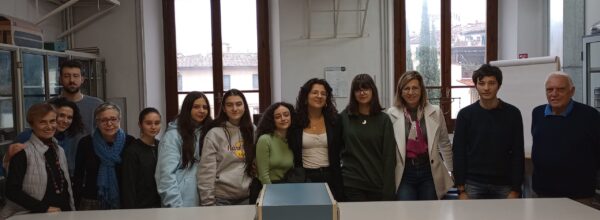 22 novembre 2022: gli studenti del Forteguerri incontrano il prof. Menchi, promotore e responsabile scientifico dell’Accademia dei giovani per la scienza
